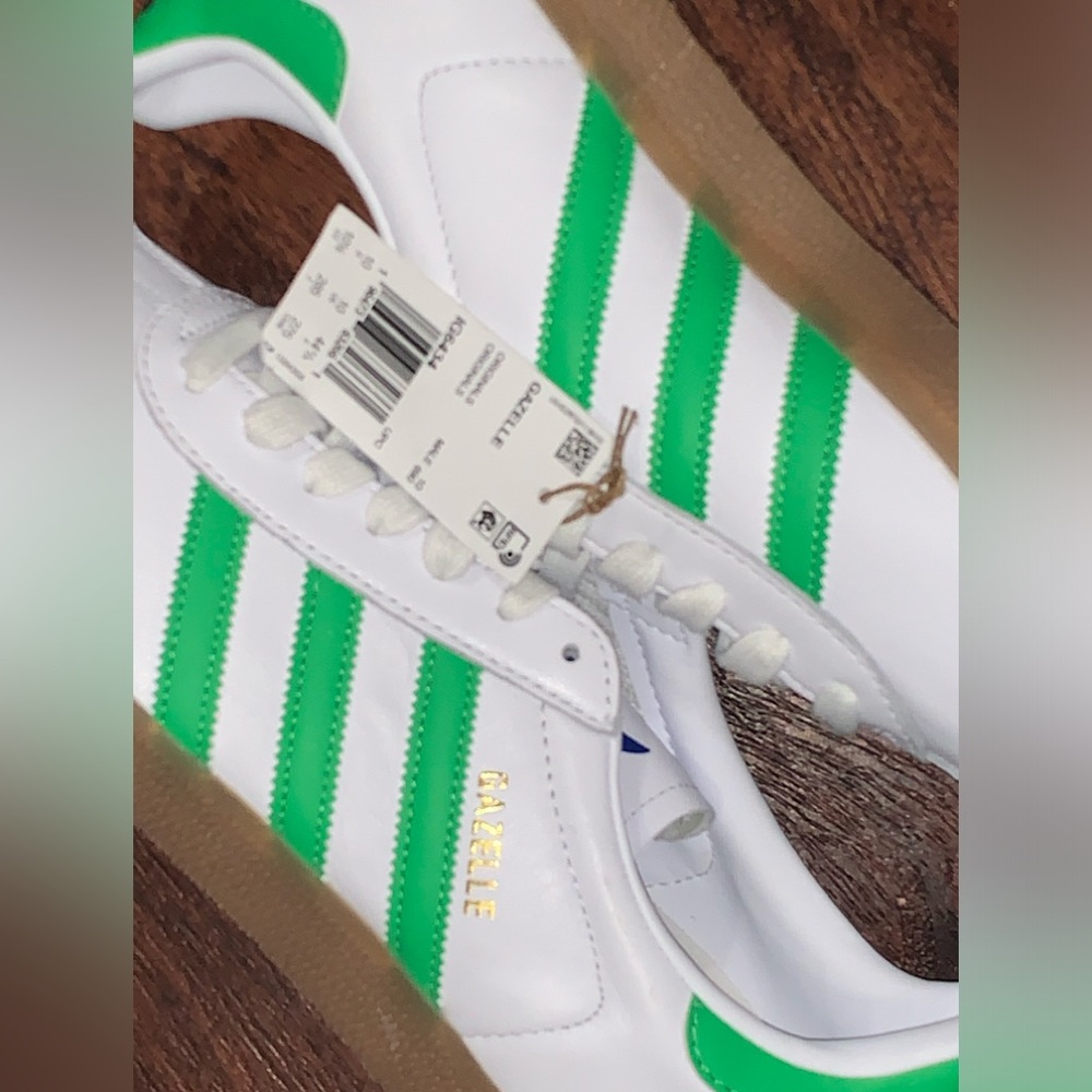 Adidas men size 10.5 - Picture 4 of 16